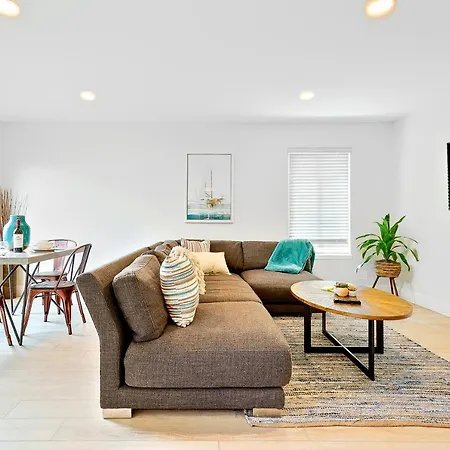 Newport Beach Condo Deluxe I & II